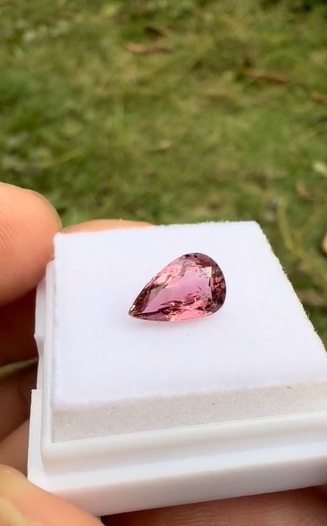 Natural Pink Tourmaline Pear Cut - 1.35 cts (9.46 x 5.98 mm)