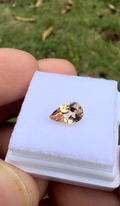 Natural Imperial Topaz Pear Cut - 0.86 cts (8.06 x 5.07 mm)