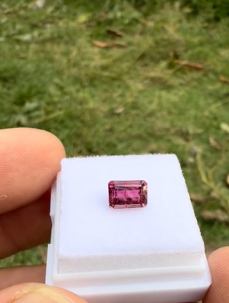 Natural Pink Tourmaline Emerald Cut - 0.97 cts (6.86 x 4.92 mm)