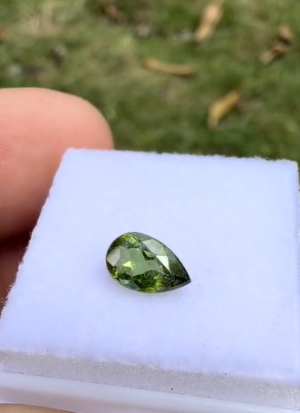 Natural Green Tourmaline Pear Cut - 0.56 cts (7.14 x 4.41 mm)