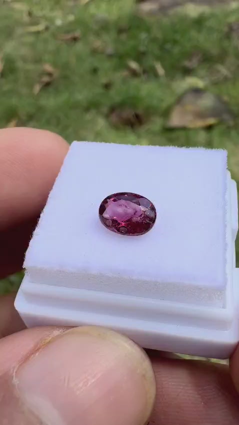 Natural Rubelite Tourmaline Oval Cut - 0.85 cts (7.29 x 5.20 mm)