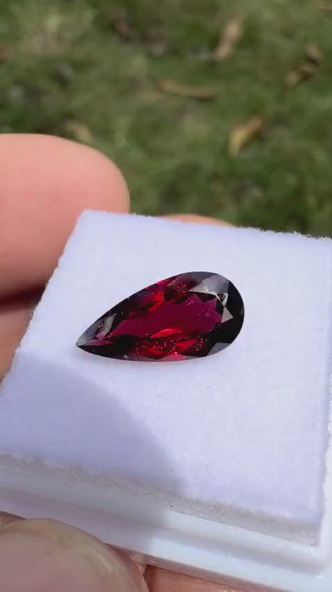 Natural Rhodolite Garnet Pear Cut - 2.24 cts (12.59 x 6.25 mm)