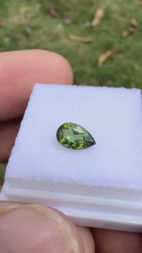 Natural Green Tourmaline Pear Cut - 0.56 cts (7.14 x 4.41 mm)